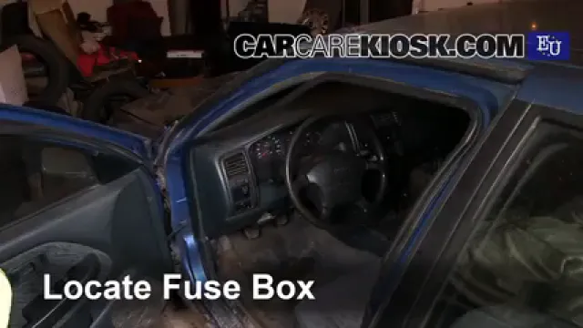 1999 Nissan Almera GX 2.0L 4 Cyl. Diesel Fuse (Interior) Replace